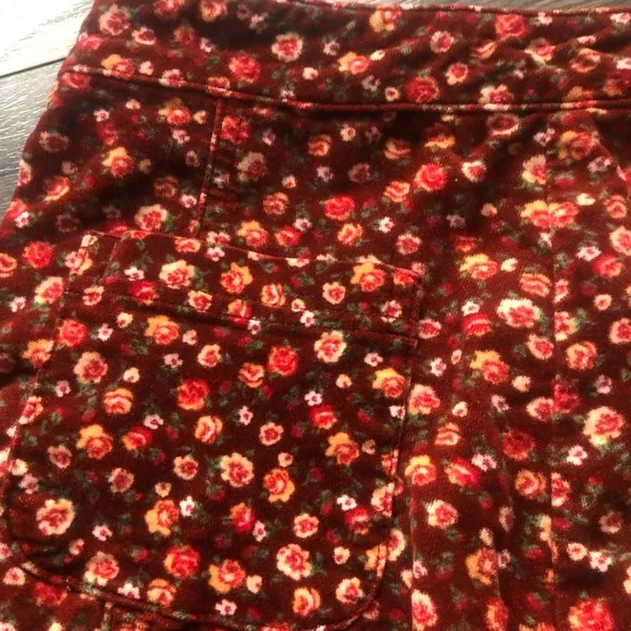 Forever21 Mini Floral A-line‎ Velvet Skirt | Size M - Picture 7 of 7